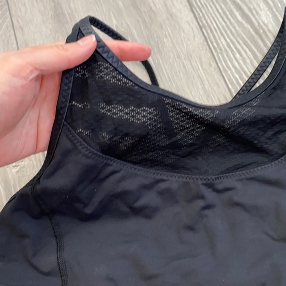 Lululemon Sports Bra high neck mesh long line Size 8 - Picture 5 of 6